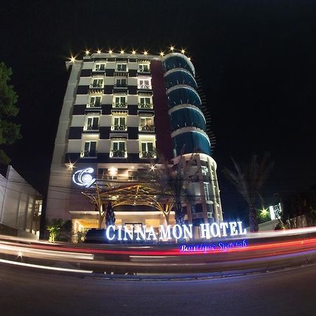 Cinnamon Hotel Boutique Syariah Tutugan Exterior foto