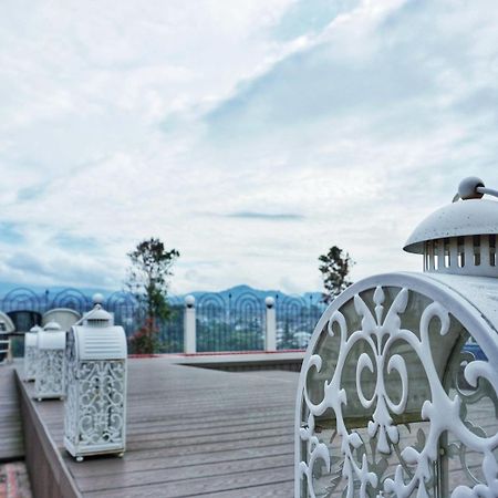 Cinnamon Hotel Boutique Syariah Tutugan Exterior foto