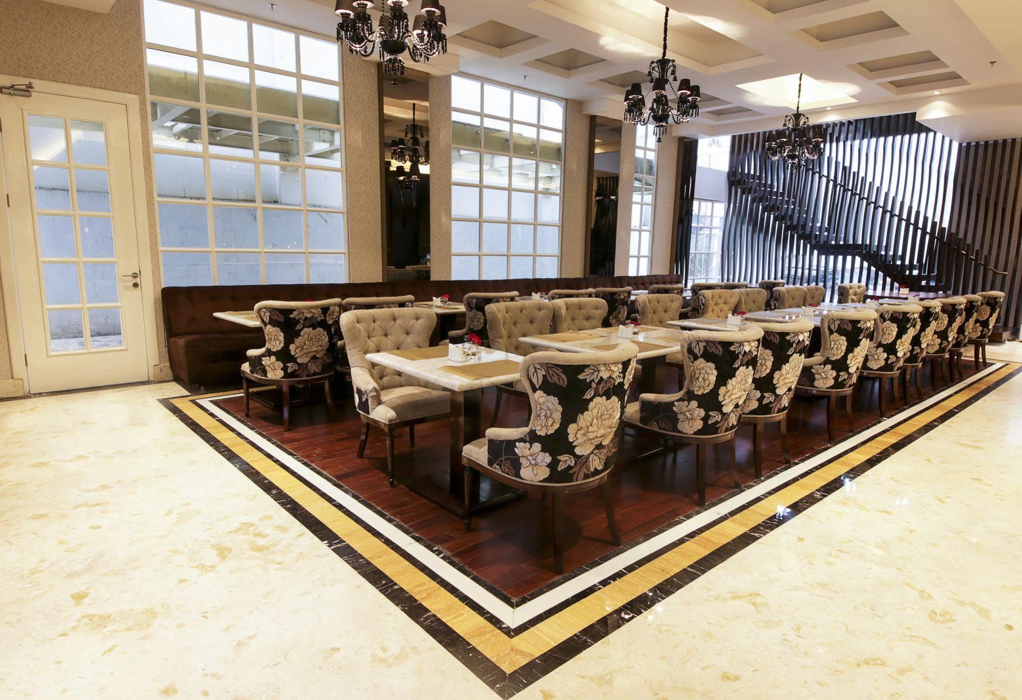 Cinnamon Hotel Boutique Syariah Tutugan Exterior foto