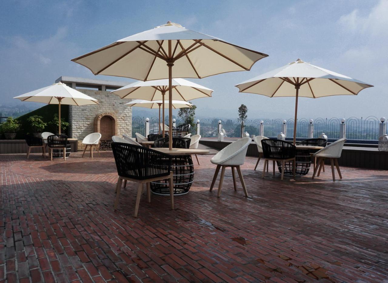 Cinnamon Hotel Boutique Syariah Tutugan Exterior foto